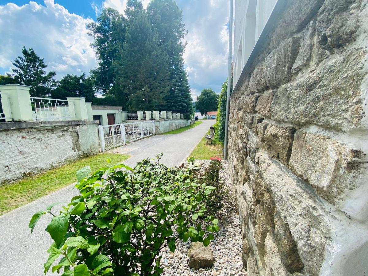 Apartmány V uličce Frymburk Exterior foto